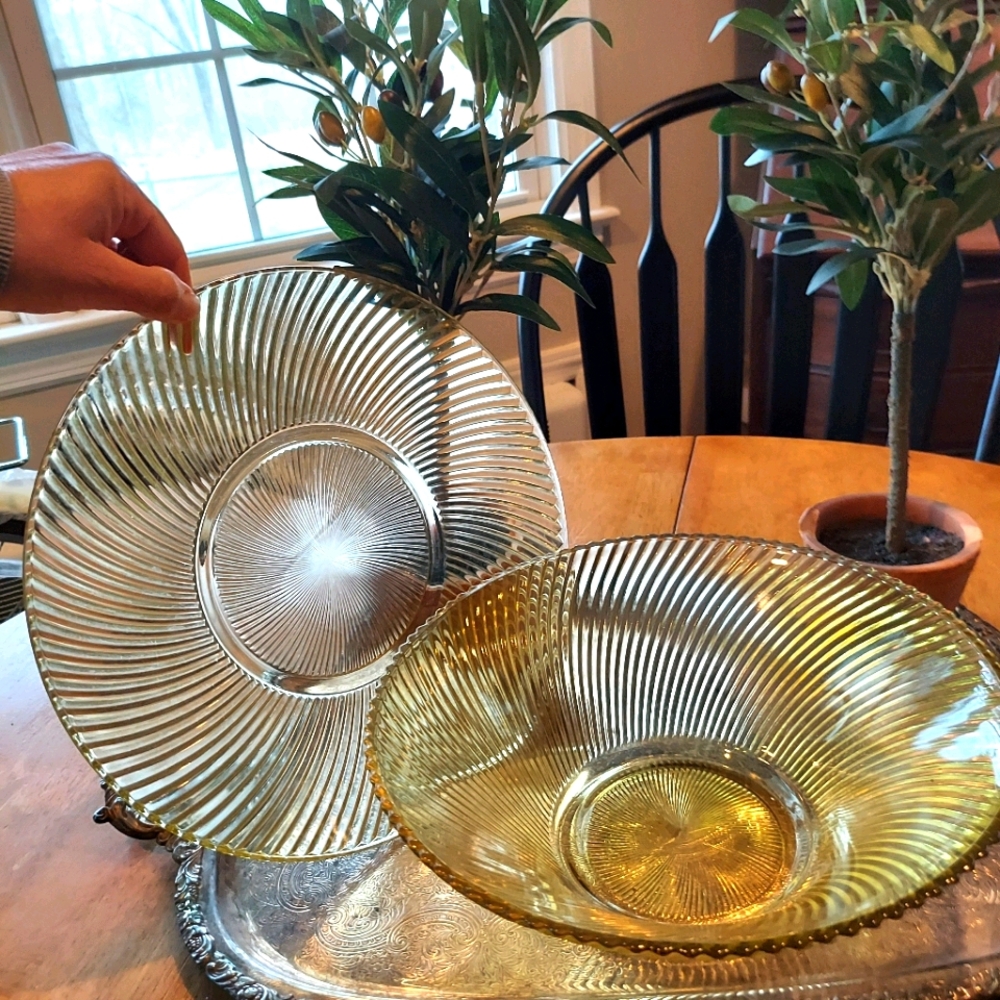 Art Deco Vintage Depression Glass Bowl & Platter